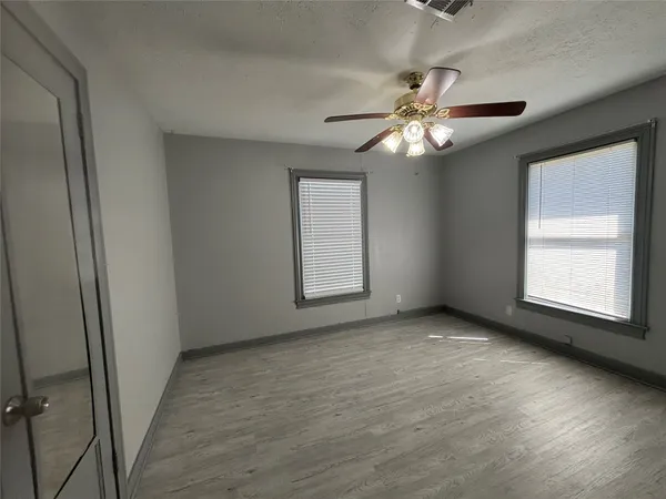 $1,450 | 301 19th Avenue North, Texas City, TX 77590