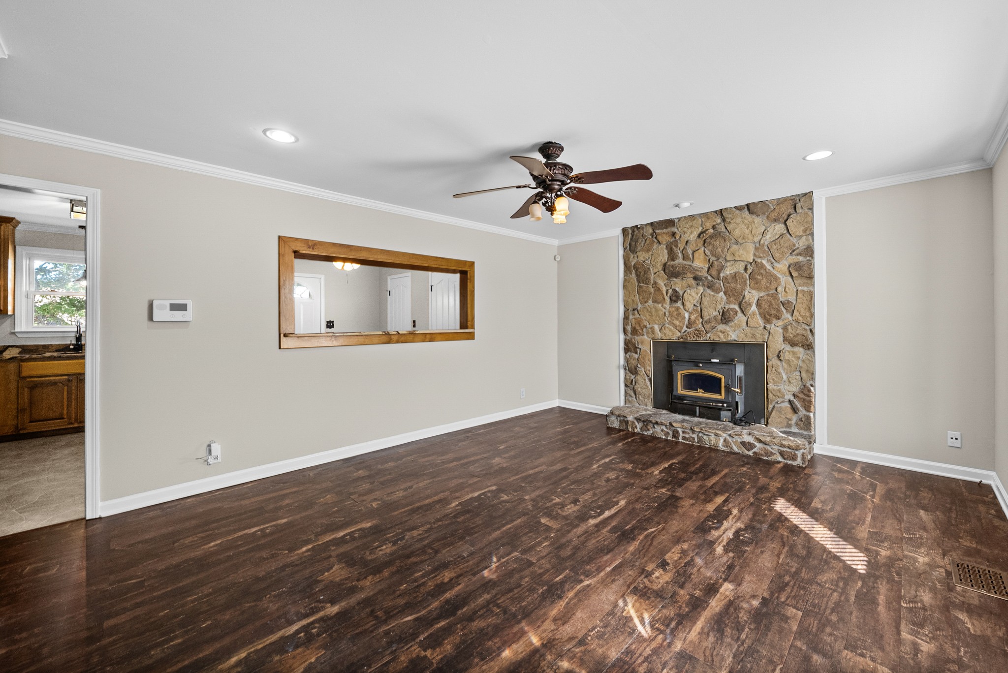 409 Carter Road Clarksville, TN 37042 - Photo 5 of 38 Gallery Image 5