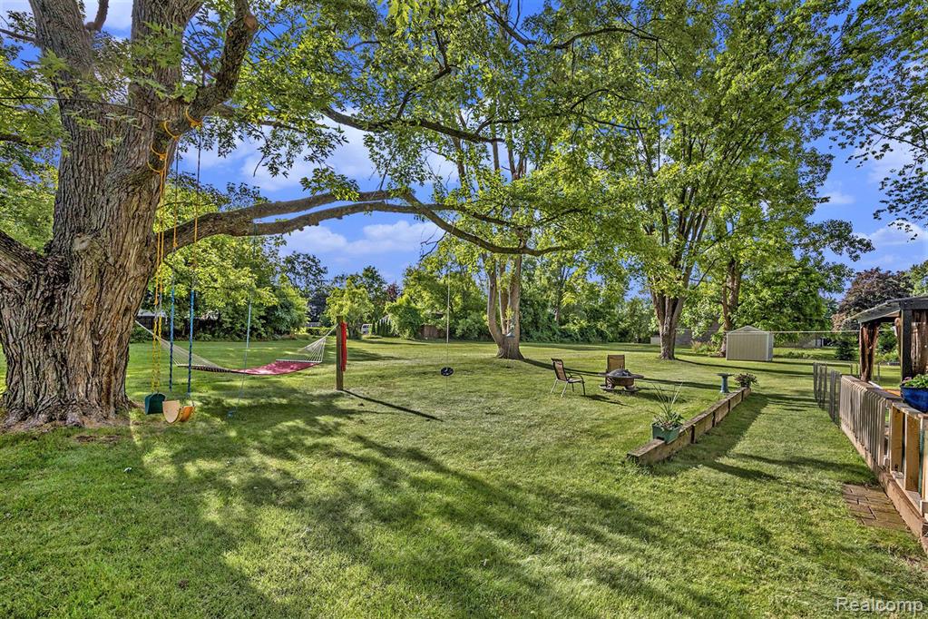 2930 Devondale Road Rochester Hills, MI 48309 - Photo 27 of 33