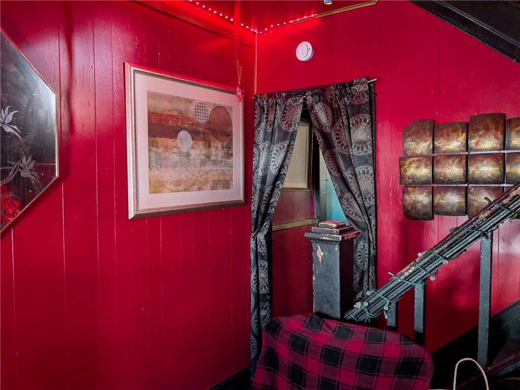 77 Roycroft Drive Rochester, NY 14621 - Photo 3 of 20