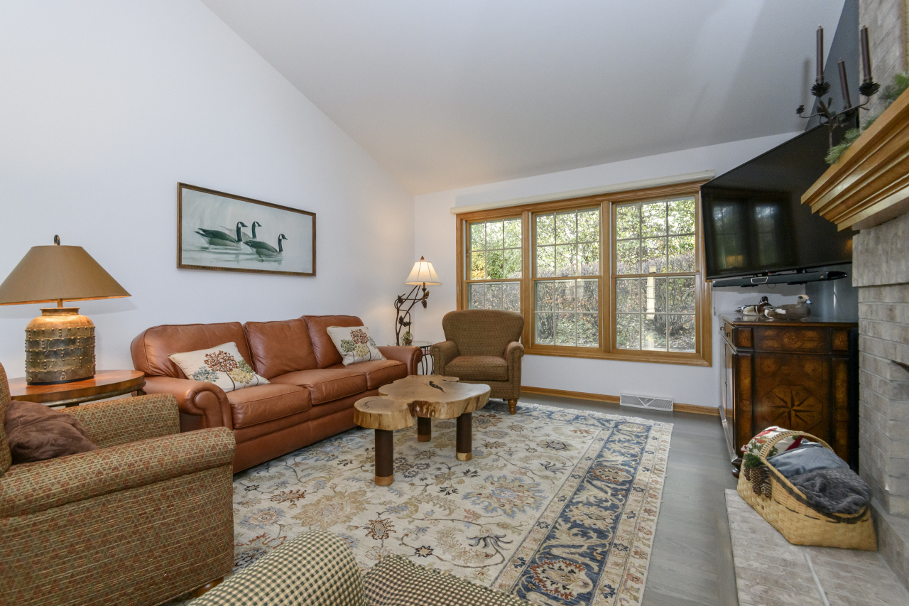 675 Charleston Court, Unit B Brookfield, WI 53045 - Photo 15 of 55 Great Room