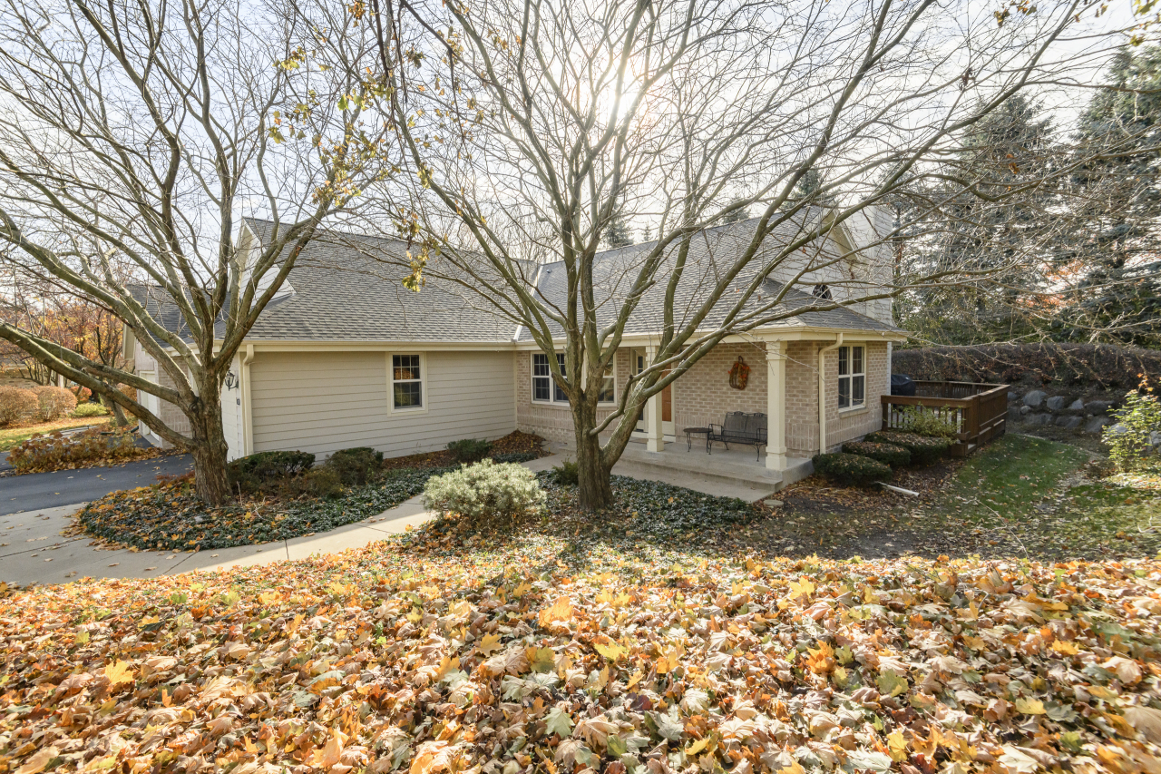 675 Charleston Court, Unit B Brookfield, WI 53045 - Photo 2 of 55 Exterior