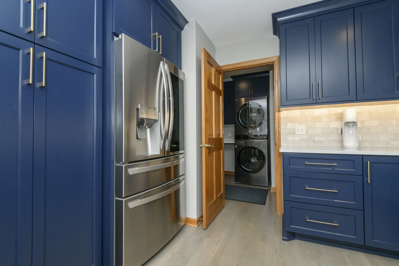 675 Charleston Court, Unit B Brookfield, WI 53045 - Photo 25 of 55 High End Appliances