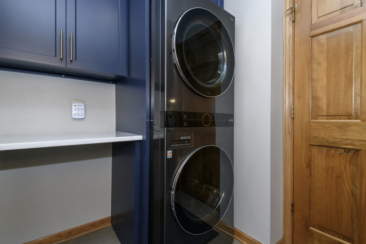 675 Charleston Court, Unit B Brookfield, WI 53045 - Photo 27 of 55 Laundry w/cabinetry