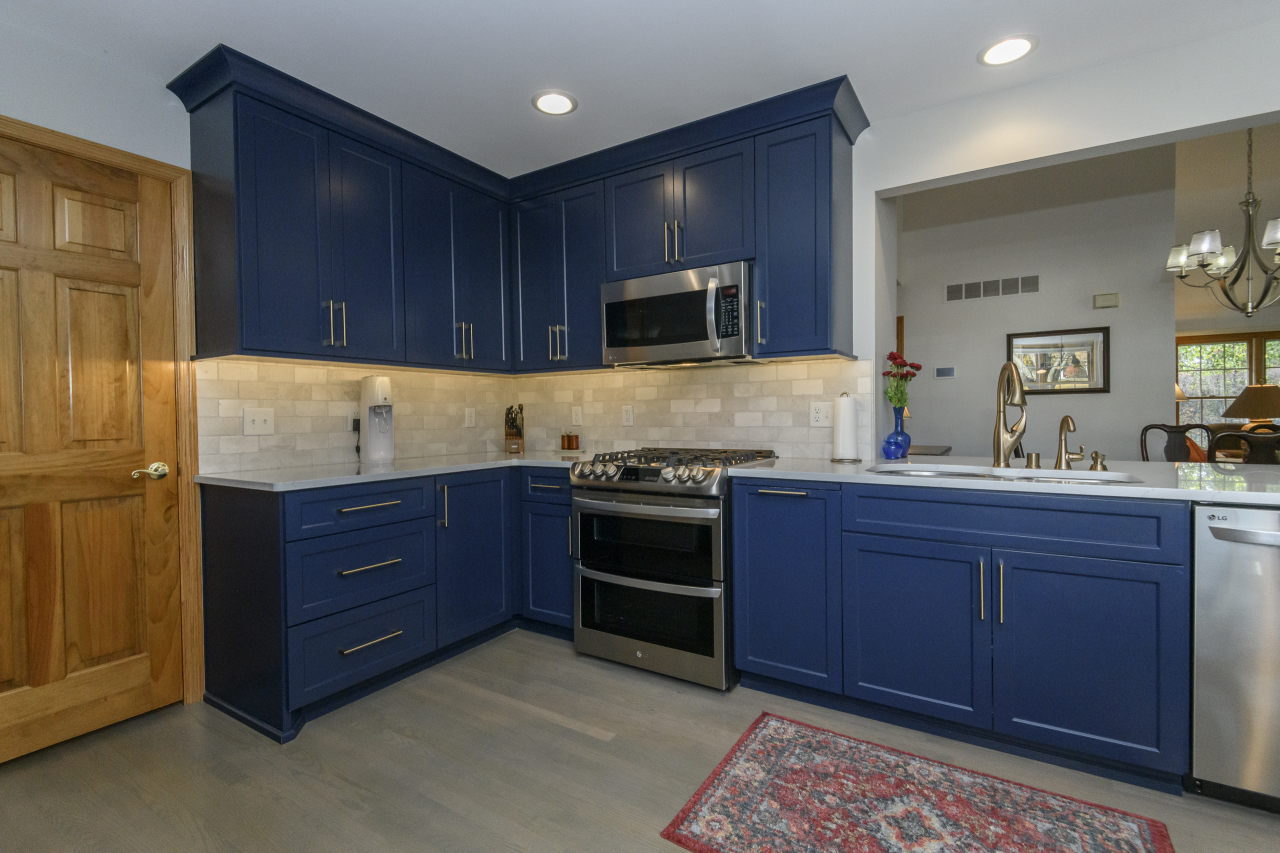 675 Charleston Court, Unit B Brookfield, WI 53045 - Photo 5 of 55 All custom cabinetry