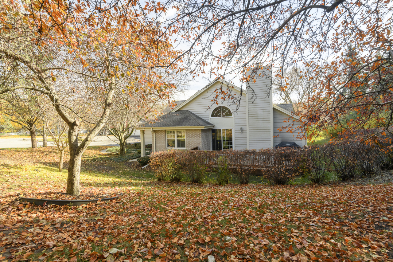 675 Charleston Court, Unit B Brookfield, WI 53045 - Photo 53 of 55 Side Exterior