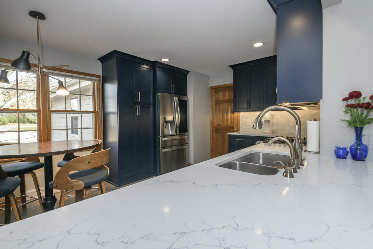 675 Charleston Court, Unit B Brookfield, WI 53045 - Photo 8 of 55 Spacious pass through