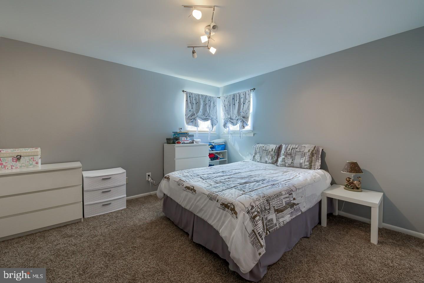 16 Banner Road Cherry Hill, NJ 08003 - Photo 27 of 32