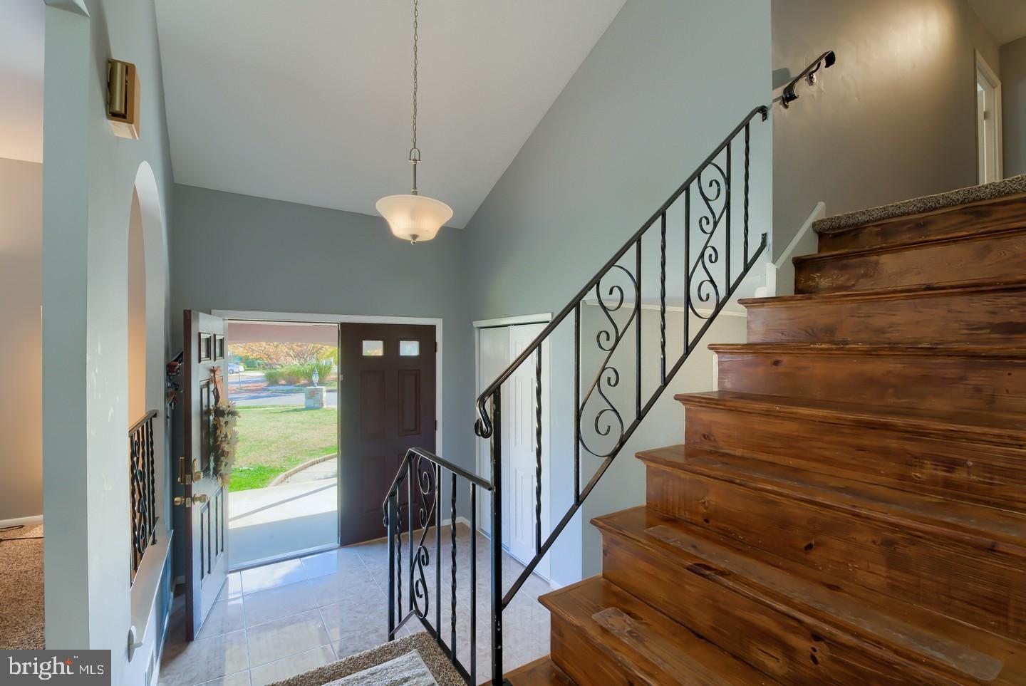 16 Banner Road Cherry Hill, NJ 08003 - Photo 4 of 32