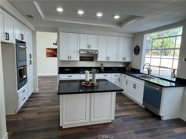 $709,900 | 39198 Calistoga Drive, Murrieta, CA 92563