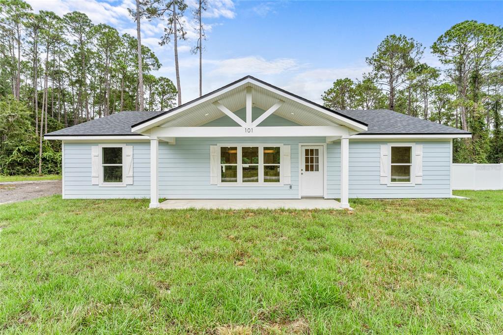 101 Southeast 3rd Street Georgetown, FL 32139 - Photo 1 of 1 a front view of a house with yard