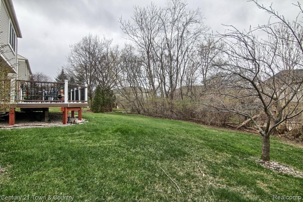 178 Grosvenor Drive Rochester Hills, MI 48307 - Photo 28 of 32