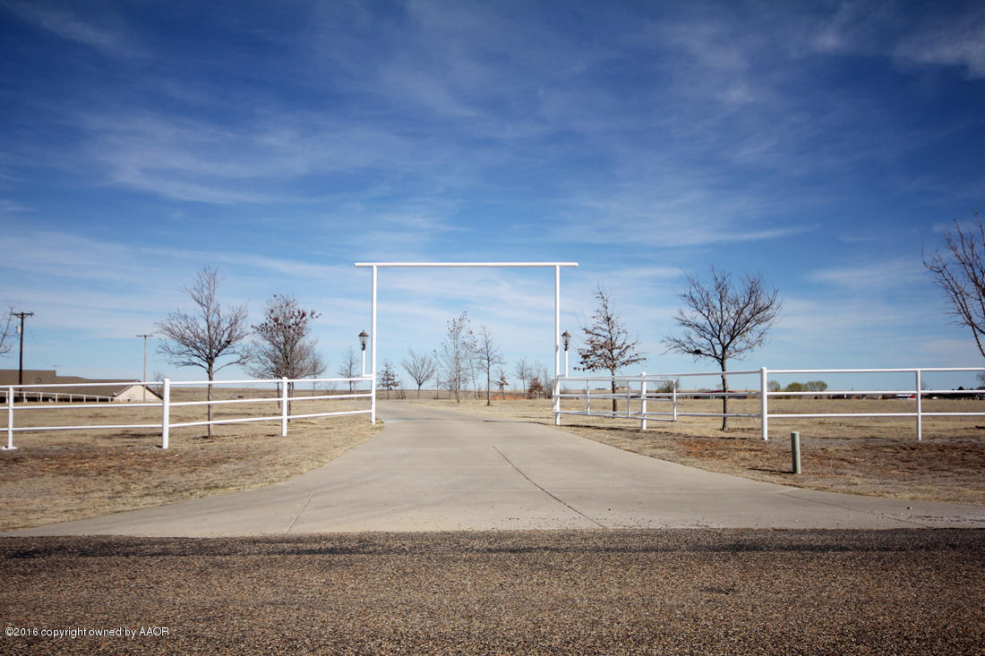 1009 Girl Scout Road Amarillo, TX 79124 - Photo 2 of 81 Gate Entry
