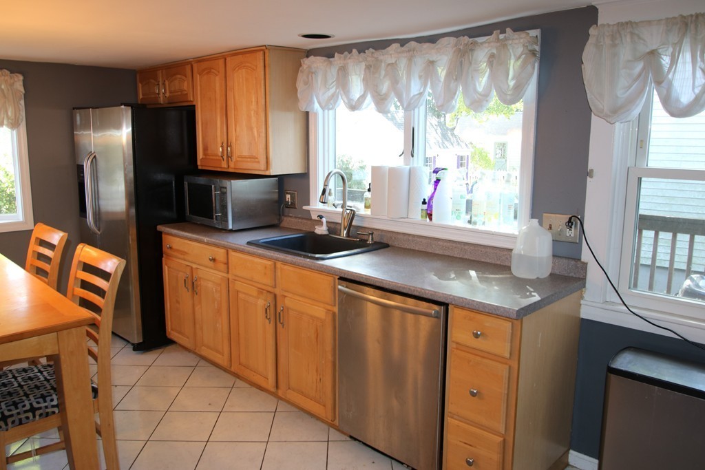 40 Chestnut Street Saugus, MA 01906 - Photo 5 of 25 Gallery Image 5