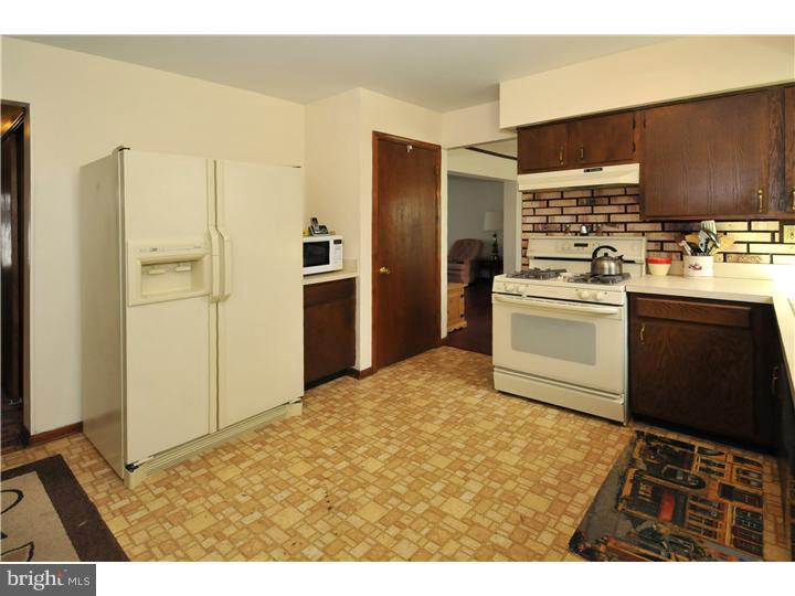 243 Twining Road Lansdale, PA 19446 - Photo 9 of 23 Kitchen