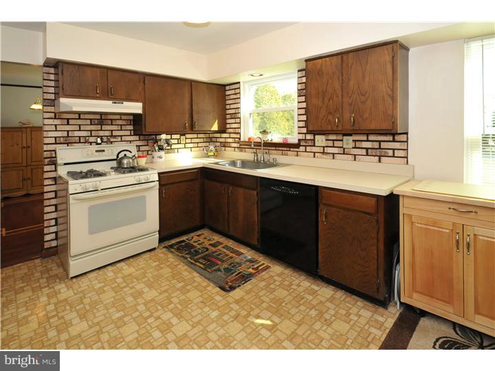 243 Twining Road Lansdale, PA 19446 - Photo 10 of 23 Kitchen