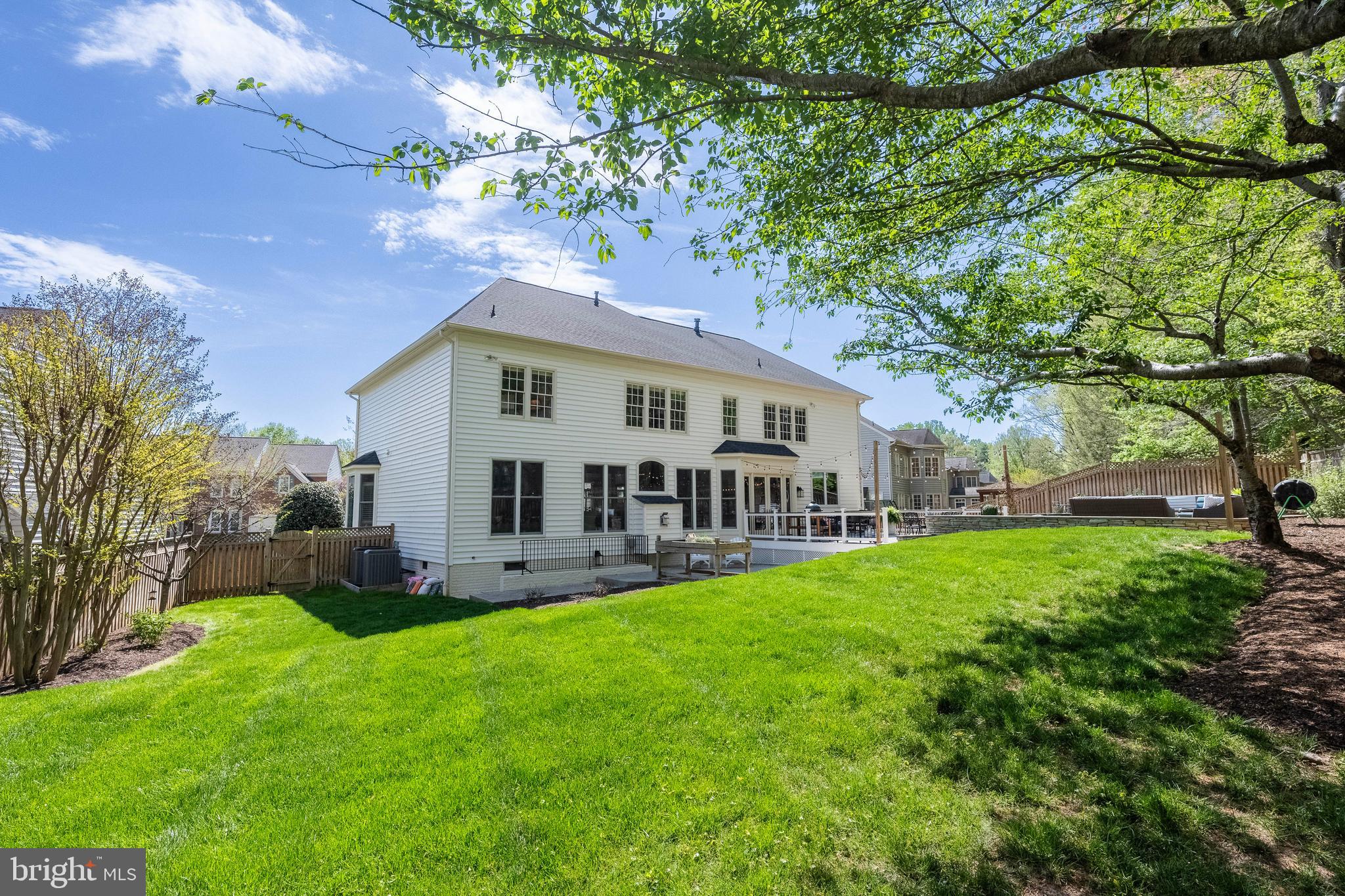 7822 Gambrill Woods Way Springfield, VA 22153 - Photo 5 of 93