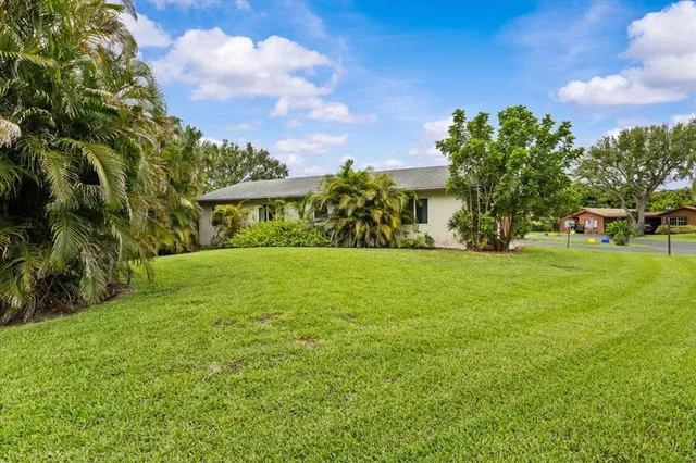 $2,400 | 503 Southeast 5th Circle, Boynton Beach, FL 33435