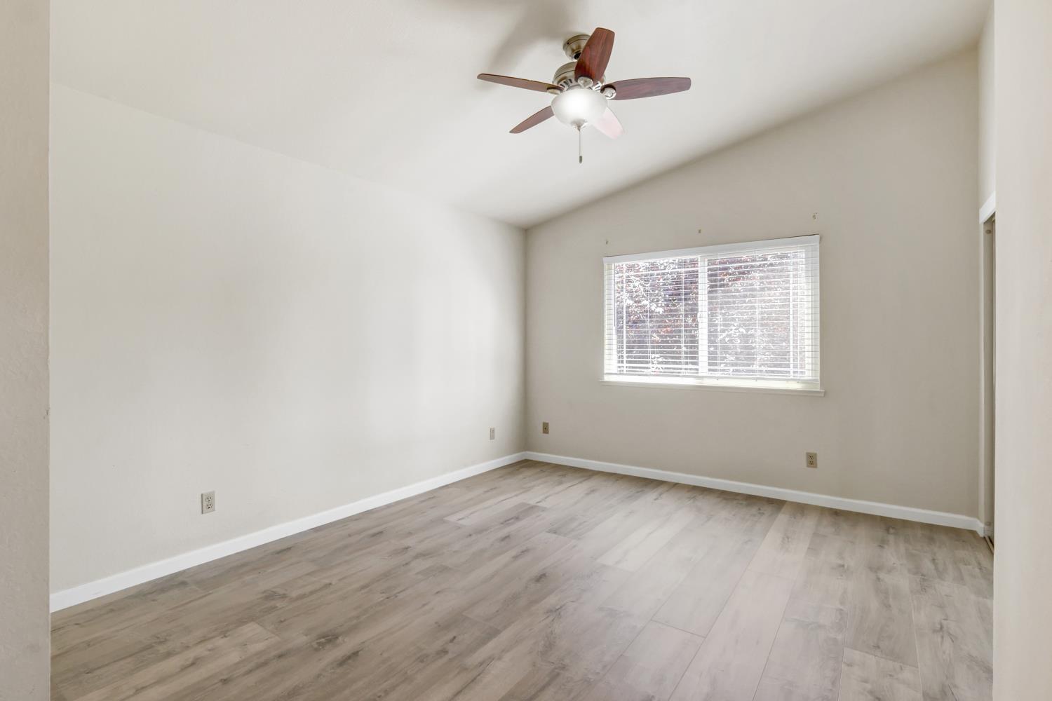 6932 Springmont Drive Elk Grove, CA 95758 - Photo 25 of 47