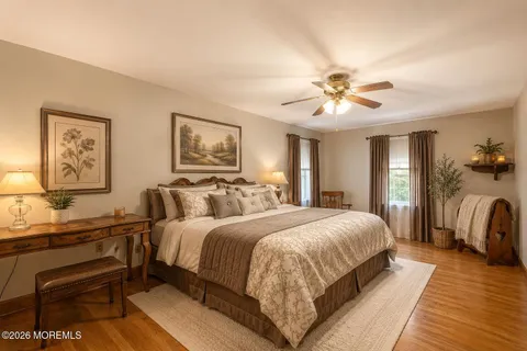 $899,900 | 5 McCaffery Road, Manalapan, NJ 07726