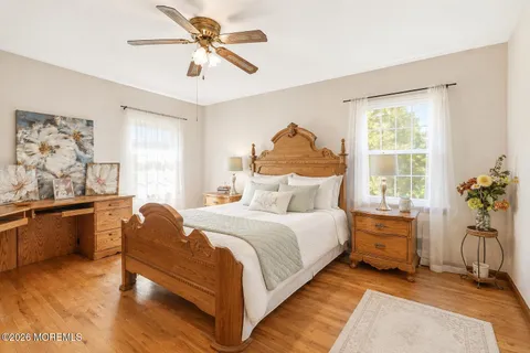 $899,900 | 5 McCaffery Road, Manalapan, NJ 07726