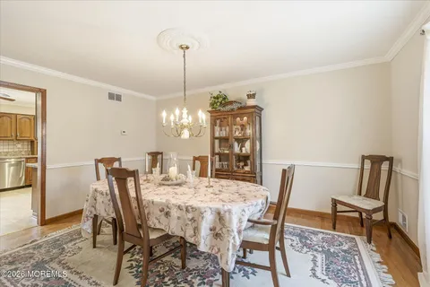 $899,900 | 5 McCaffery Road, Manalapan, NJ 07726