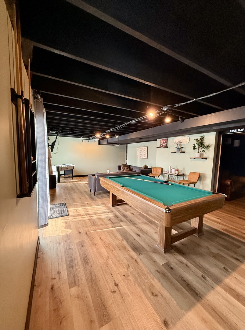 522 Windett Ridge Road Yorkville, IL 60560 - Photo 18 of 20 a view of a swimming pool with yard