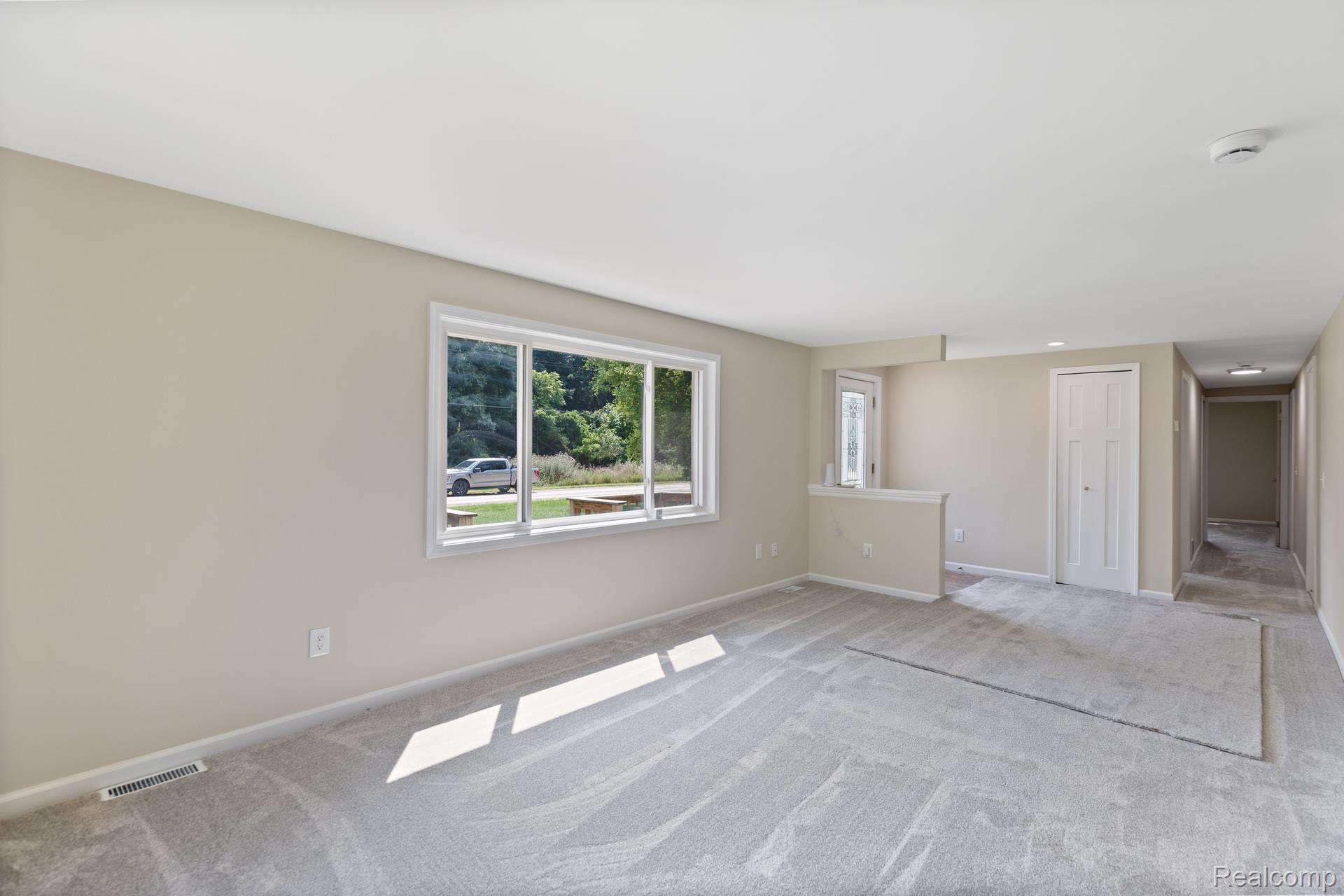 60859 Eyster Road Rochester, MI 48306 - Photo 7 of 32 4 - Image -.jpg