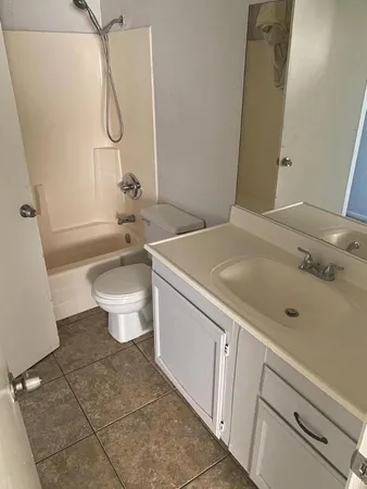 $1,195 | 3302 West Northern Avenue, Unit 2, Phoenix, AZ 85051