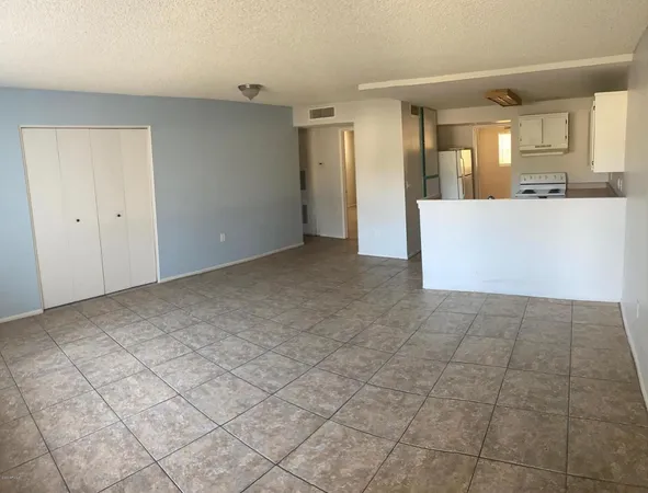 $1,195 | 3302 West Northern Avenue, Unit 2, Phoenix, AZ 85051