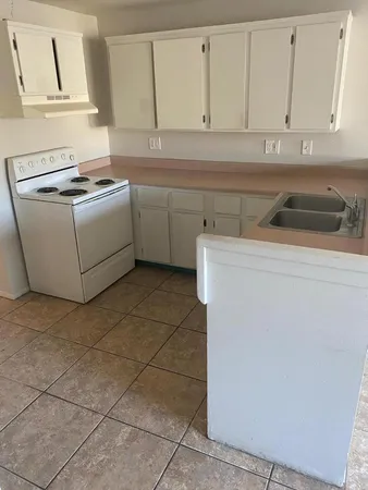 $1,195 | 3302 West Northern Avenue, Unit 2, Phoenix, AZ 85051