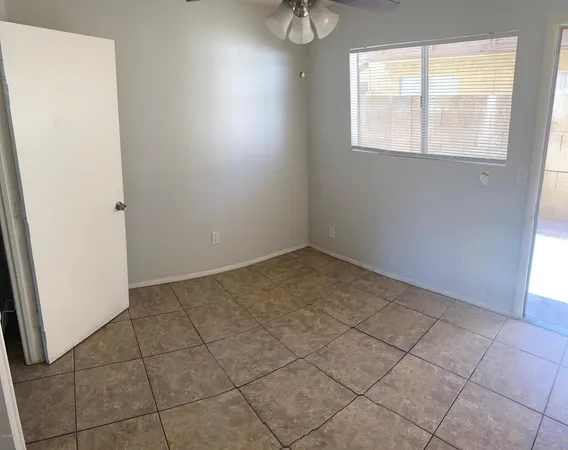 $1,195 | 3302 West Northern Avenue, Unit 2, Phoenix, AZ 85051