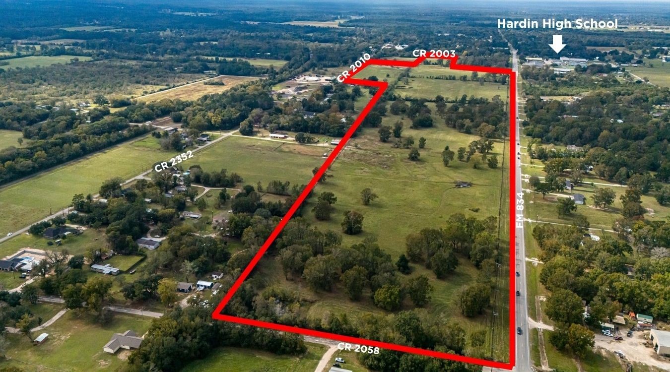 391 County Road 2010 Liberty, TX 77575 - Photo 4 of 18 All boundary lines are estimates; buyer to verify actual property lines.