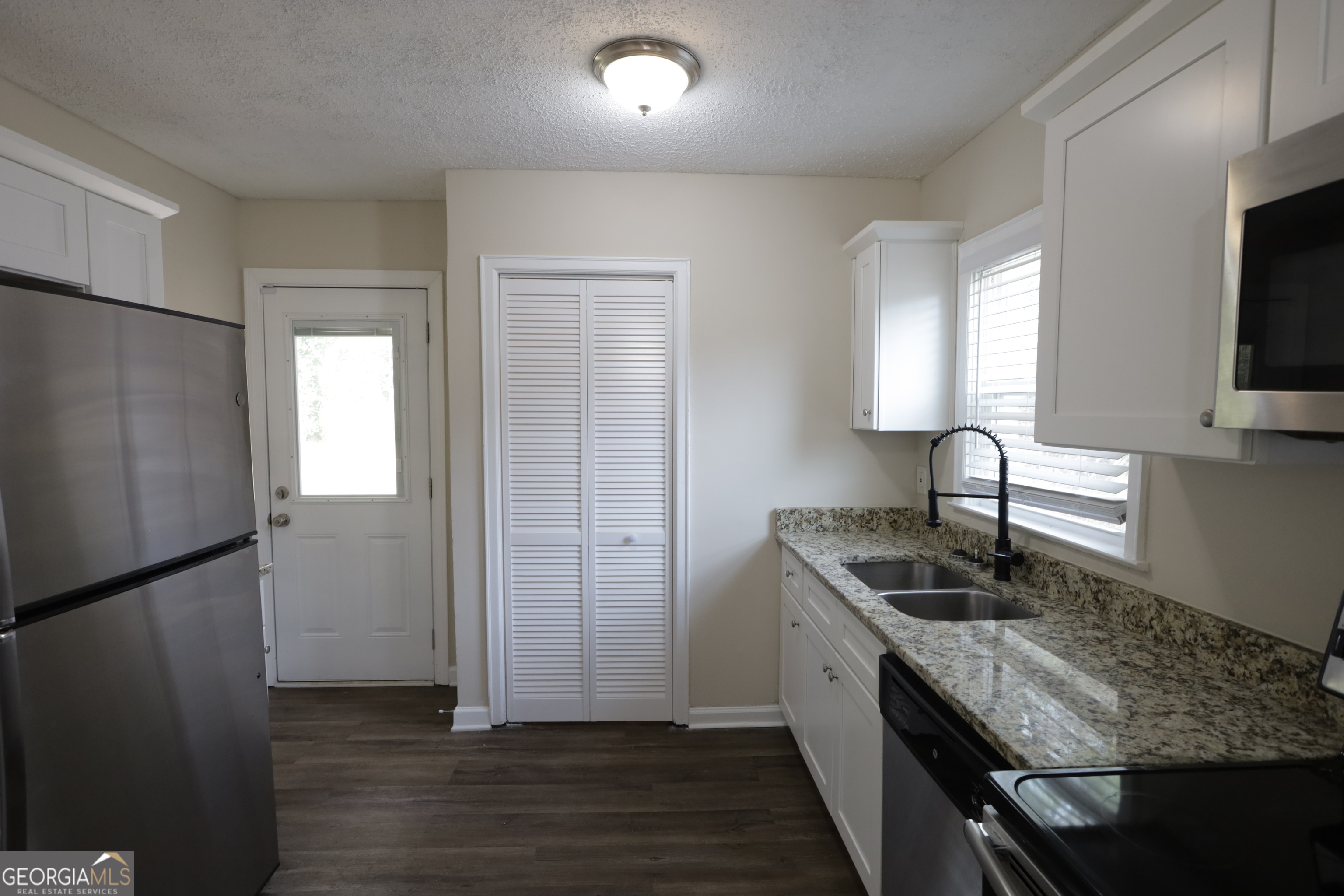 4242 Timber Valley Court Decatur, GA 30032 - Photo 2 of 12