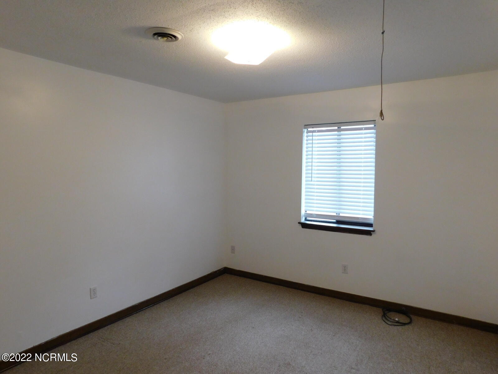9 Cedar Ridge Court Havelock, NC 28532 - Photo 8 of 13 DSCN1265