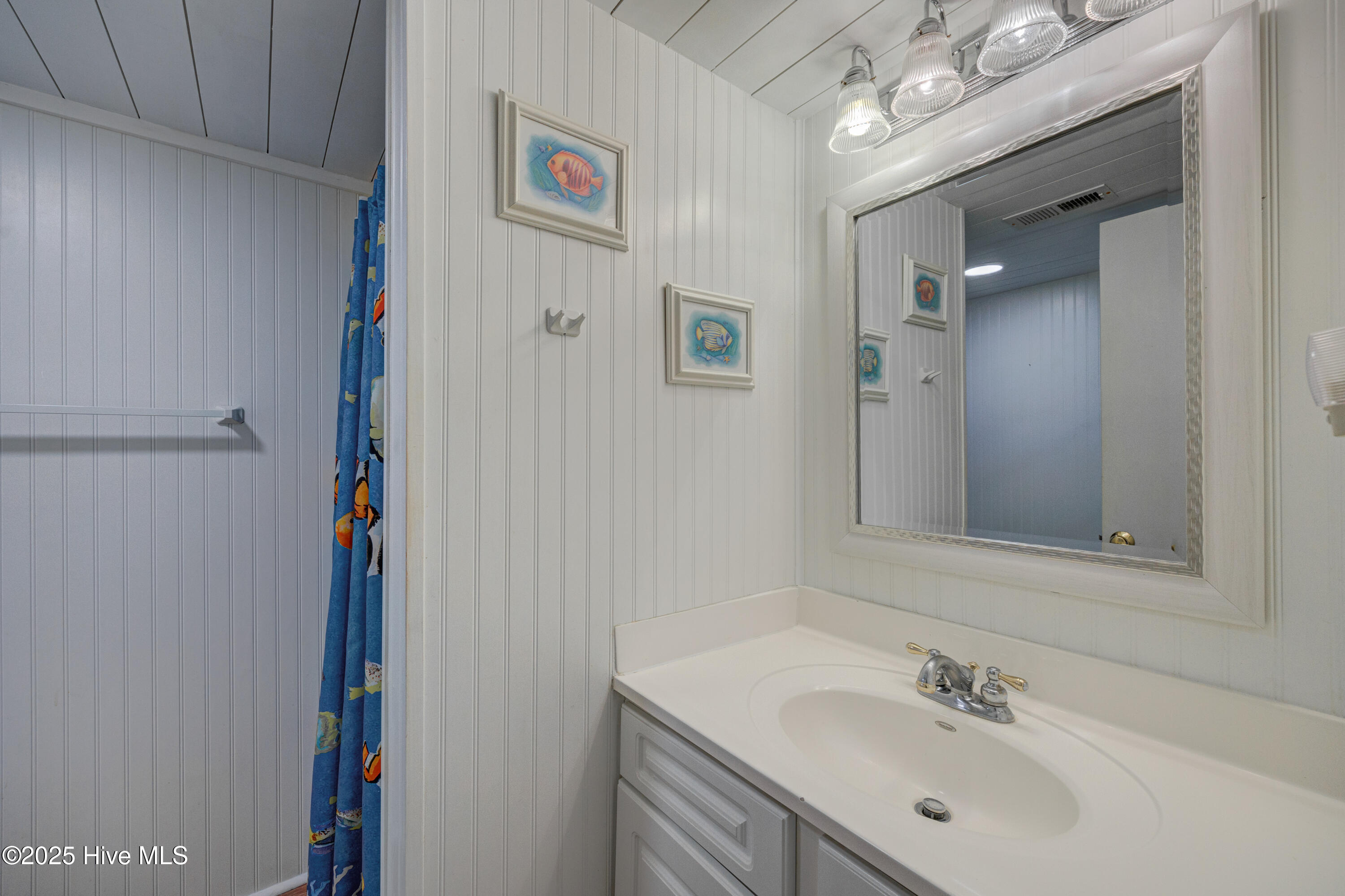 1505 Salter Path Road, Unit 435 Indian Beach, NC 28512 - Photo 18 of 29 En suite to Primary BR
