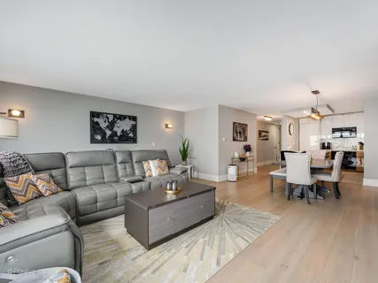 $875,000 | 1440 North Lake Shore Drive, Unit 19BD, Chicago, IL 60610