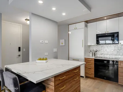 $875,000 | 1440 North Lake Shore Drive, Unit 19BD, Chicago, IL 60610