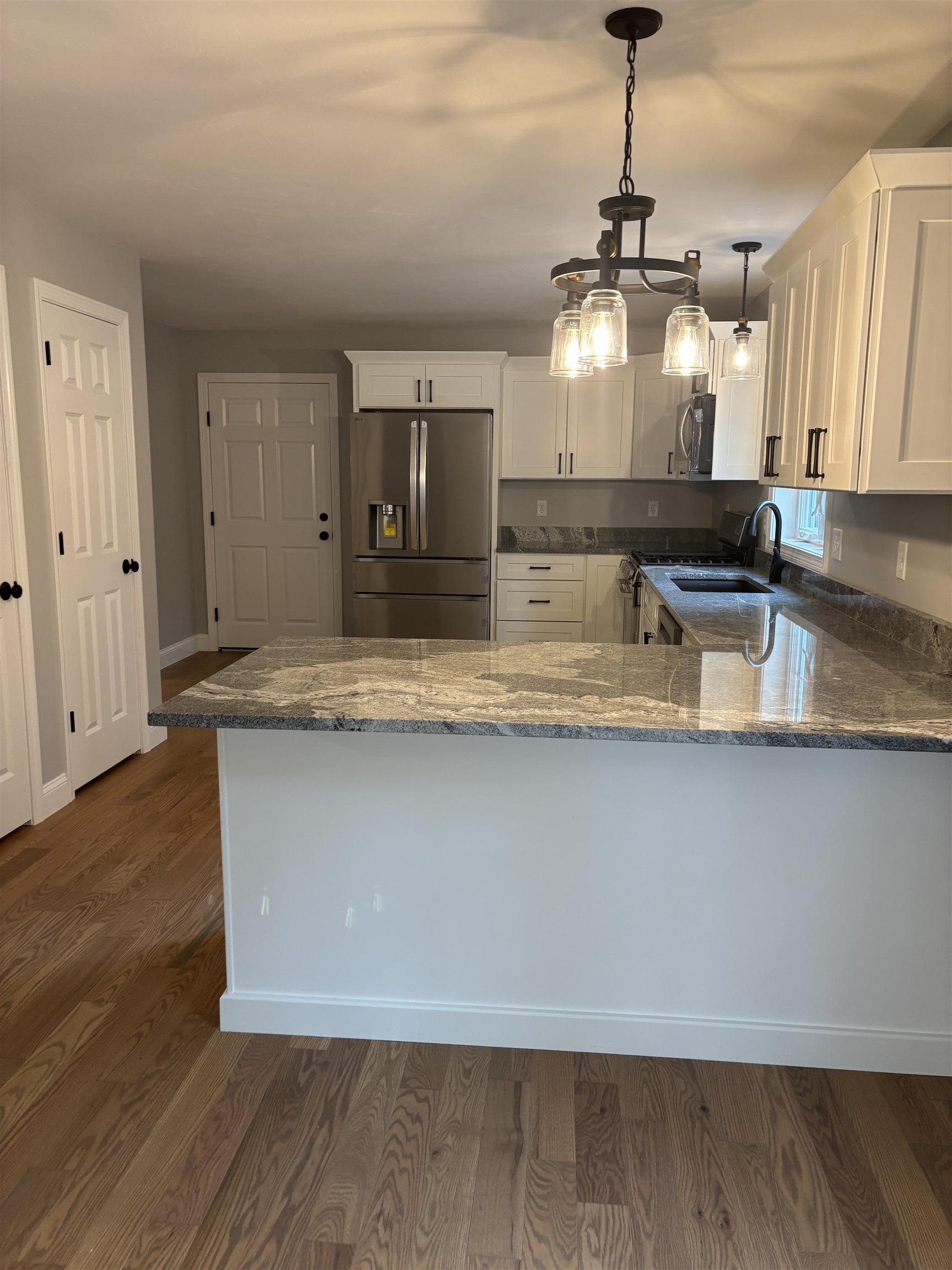 64 A Hutchins Street Concord, NH 03303 - Photo 4 of 32