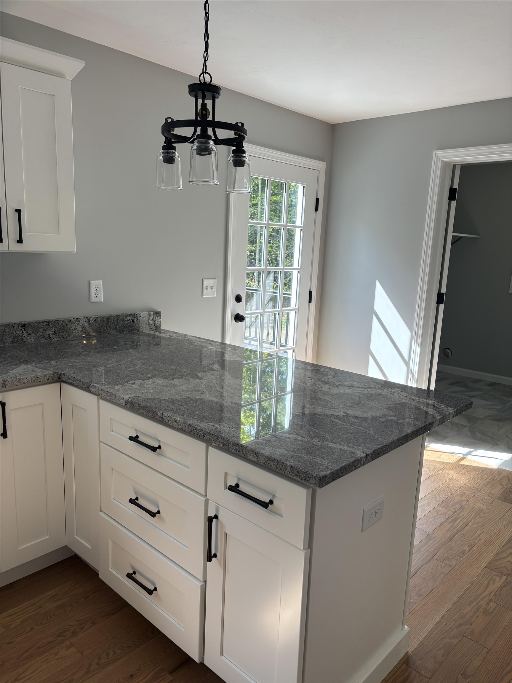 64 A Hutchins Street Concord, NH 03303 - Photo 5 of 32