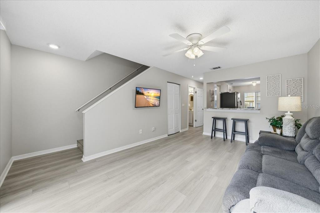 1453 Highland Ridge Circle Brandon, FL 33510 - Photo 4 of 46