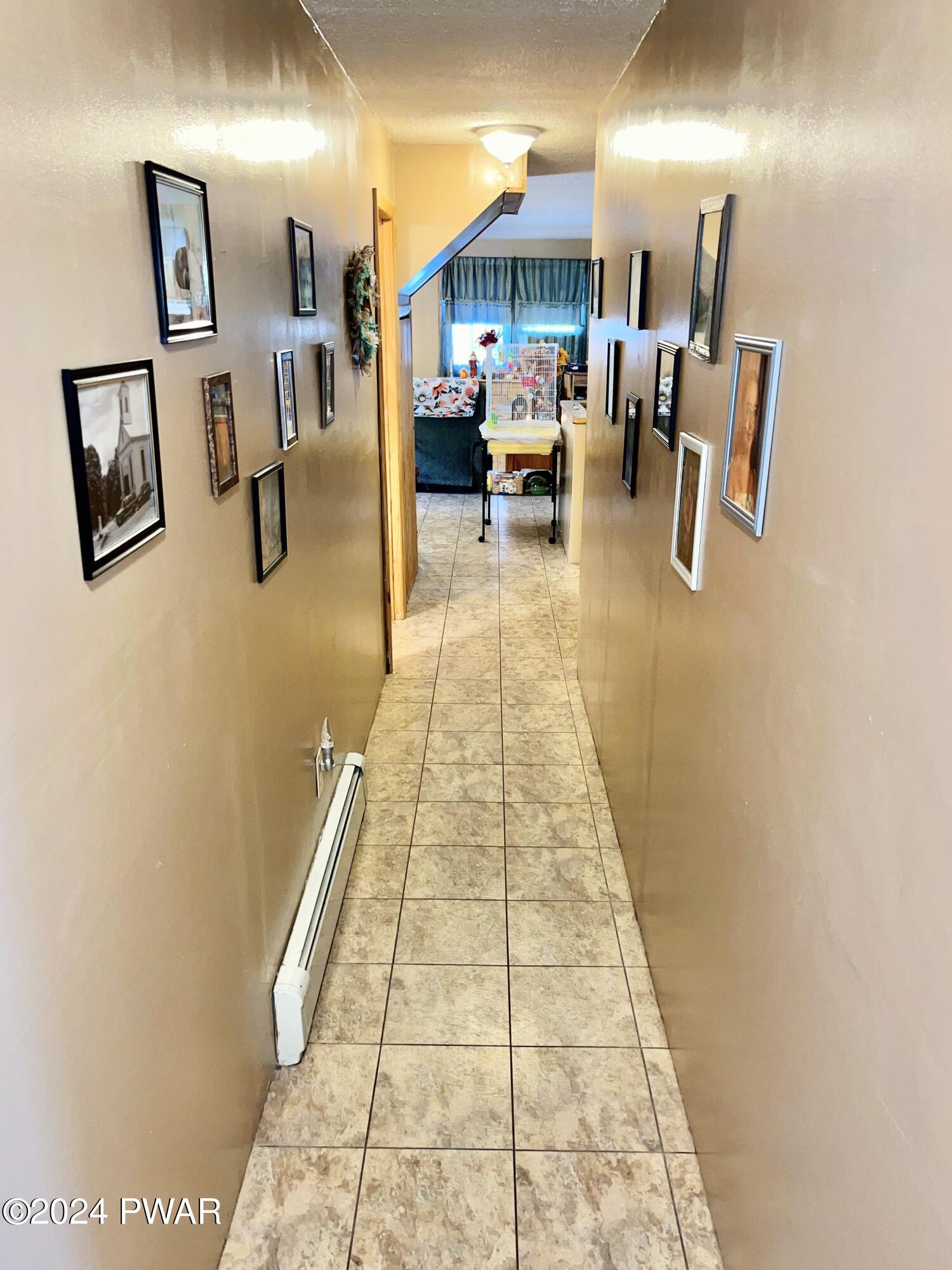 5585 River Road Equinunk, PA 18417 - Photo 32 of 73 1-Hallway