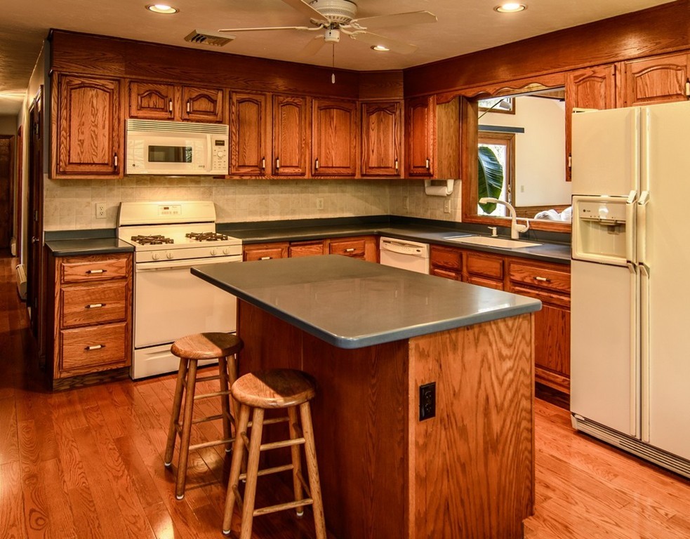 39 Wayside Road Westborough, MA 01581 - Photo 11 of 30 Gallery Image 11