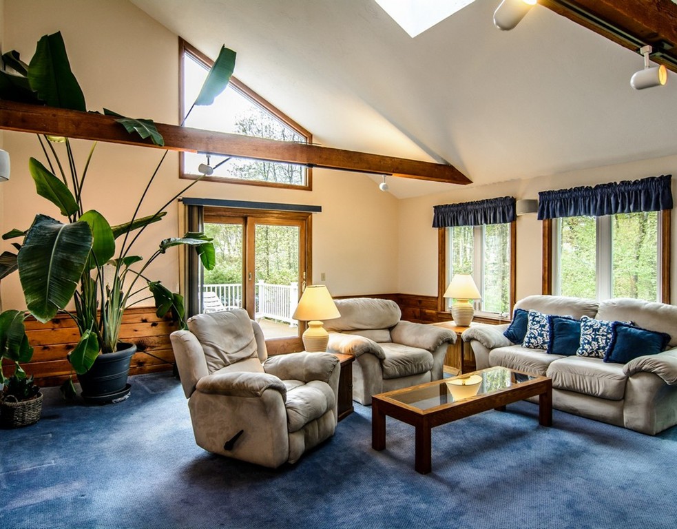 39 Wayside Road Westborough, MA 01581 - Photo 16 of 30 Gallery Image 16