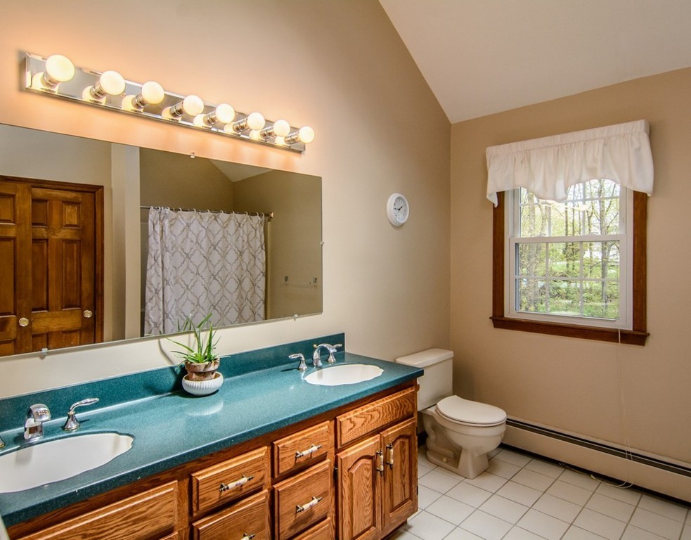39 Wayside Road Westborough, MA 01581 - Photo 25 of 30 Gallery Image 25