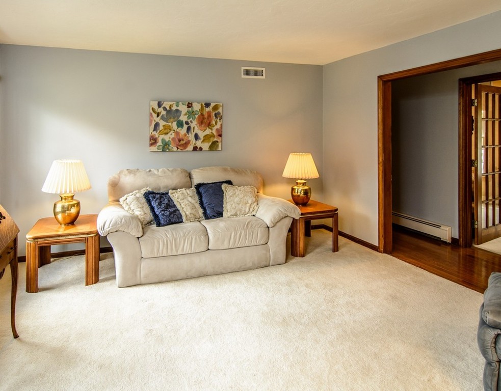 39 Wayside Road Westborough, MA 01581 - Photo 6 of 30 Gallery Image 6