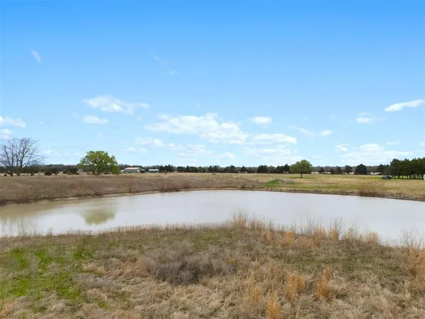 $355,000 | 926 County Road 2225, Ivanhoe, TX 75447