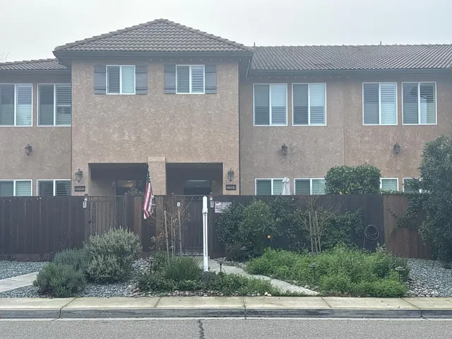 $575,999 | 2104 Tienda Drive, Lodi, CA 95242