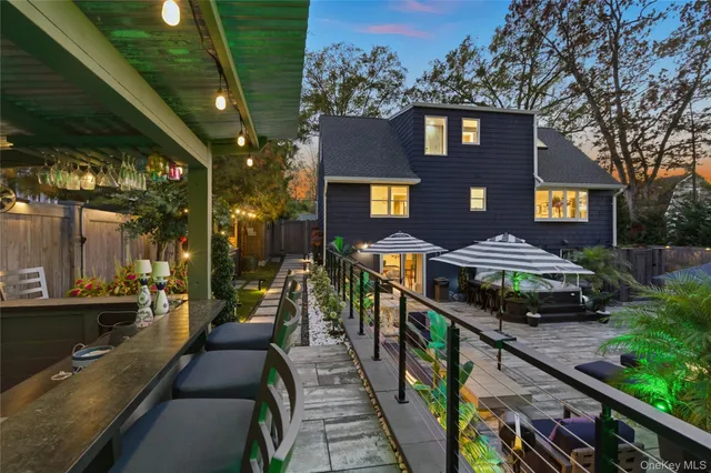 $1,699,000 | 419 Centre Island Road, Centre Island, NY 11771