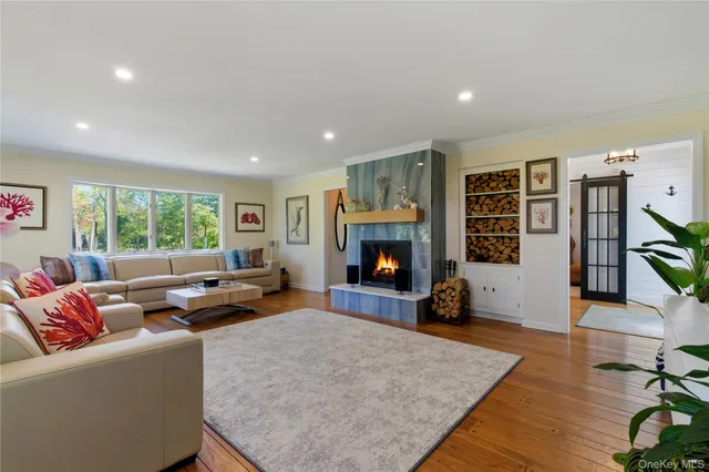 $1,699,000 | 419 Centre Island Road, Centre Island, NY 11771